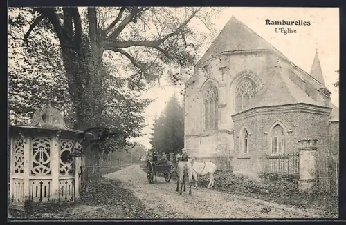 AK Ramburelles, L`Église avec calèche sur le chemin et pavillon décoratif à gauche