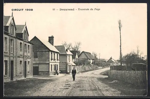 AK Douvrend, Traversée du Pays avec maisons en briques et route sinueuse