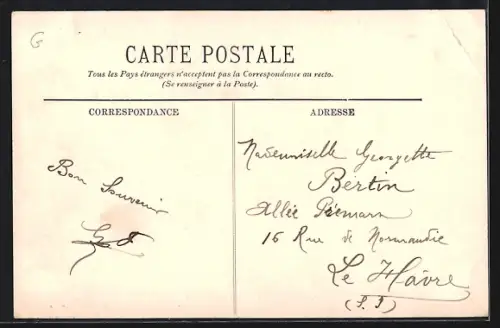 AK Fauville, Grande Rue mit geschäftigem Strassenleben und Radfahrern