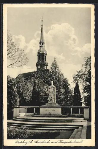 AK Radeberg /Sa., Stadtkirche und Kriegerdenkmal