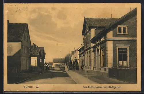 AK Bünde i. W., Friedrichstrasse mit Stadtgarten