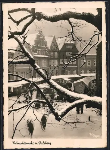 AK Perleberg, Weihnachtsmarkt, verschneite Marktstände