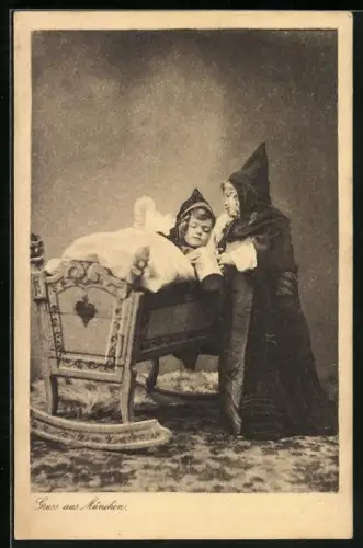 AK Münchner Kindl gibt Kindl in Wiege einen Schlaftrunk