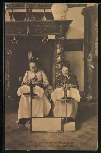 AK Brüssel, Internationale Ausstellung 1910, Zwei Klöpplerinnen bei der Arbeit