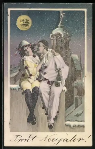 AK Harlekinpaar auf einer hohen Mauer, Turmuhr, Mond mit Gesicht, Neujahrsgruss