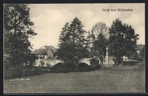 AK Waldsassen, Uferpartie mit Kirche