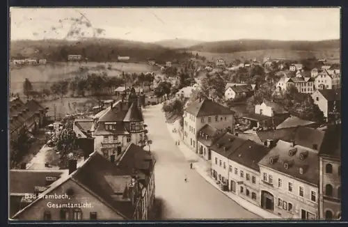 AK Bad Brambach, Gesamtansicht mit Blick in eine Strasse