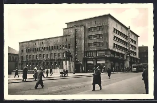 AK Essen /Ruhr, Haus Burg mit Denkmal