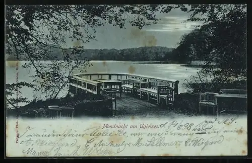 Mondschein-AK Ugleisee, Sitzbänke am Ufer