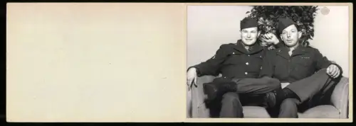 Fotografie Ansicht Berlin, OMGUS Special Service Club 48, amerikanische Besatzungsoldaten in Uniform