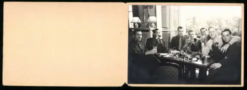Fotografie Ansicht Berlin, OMGUS Special Service Club 48, amerikanische Besatzungsoldaten in geselliger Runde