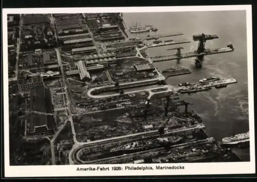 Fotografie Ansicht Philadelphia, Blick vom Luftschiff Zeppelin LZ 126 auf die Marinedocks, 1928