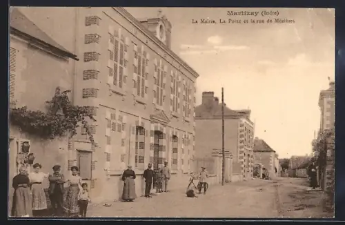 AK Martizay /Indre, La Mairie, La Poste et la rue de Mézières
