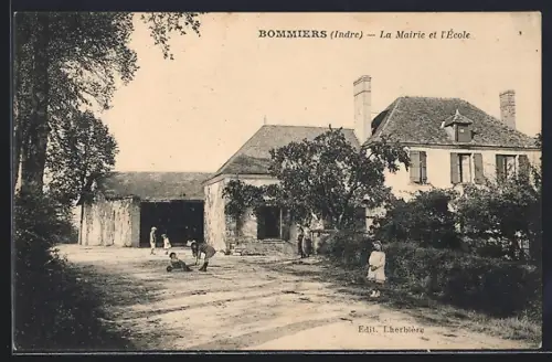 AK Bommiers /Indre, La Mairie et l`École