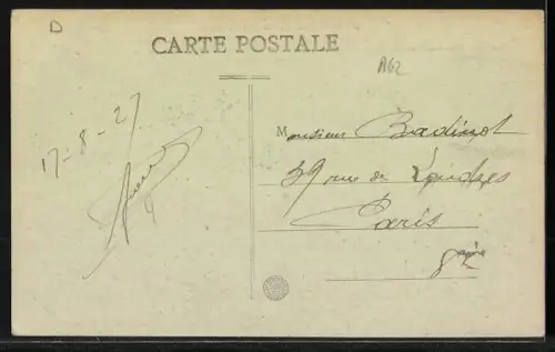 AK Gouberville /Manche, Rochers et plage de Gattemille, vue avec un enfant sur le rivage rocheux