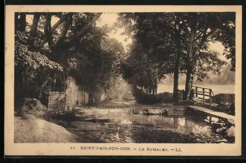AK Saint-Pair-sur-Mer, Le Ru Malet, chemin bordé d`arbres et cours d`eau
