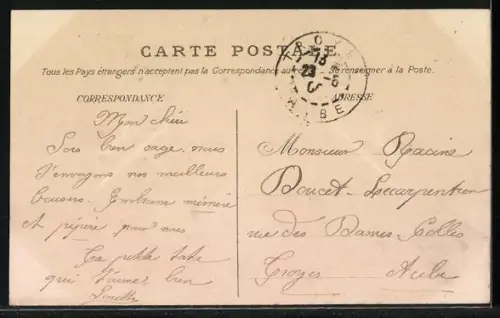 AK Cherbourg, Place d`Armes avec kiosque et statue équestre