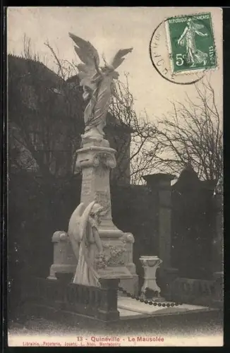 AK Quinéville, Le Mausolée