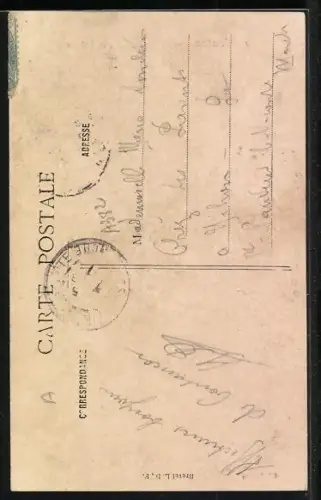 AK Coutances, Statue de Lebrun devant un bâtiment historique