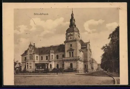AK Merseburg, Ständehaus mit Strassenpartie