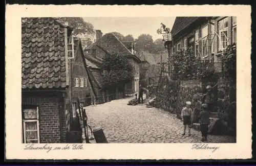 AK Lauenburg an der Elbe, Strasse Hohlerweg mit Kindern