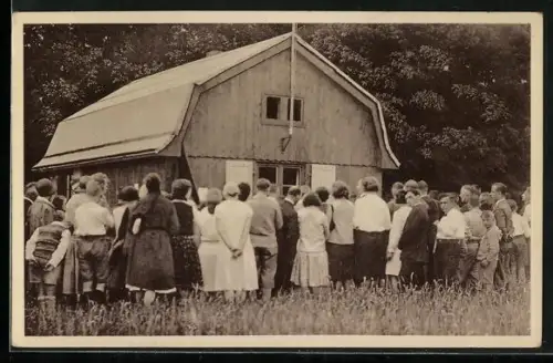 AK Leipzig, Katholische Jugend, Gruppenbild am Holzhaus