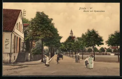 AK Bünde i. W., Markt mit Metzgerei A. Niemann und Gymnasium