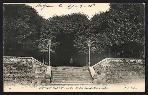 AK Gournay-en-Bray, Entrée des Grands Boulevards