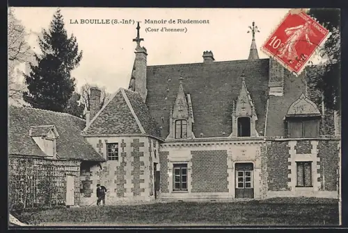 AK La Bouille /S.-Inf., Manoir de Rudemont, Cour d`honneur