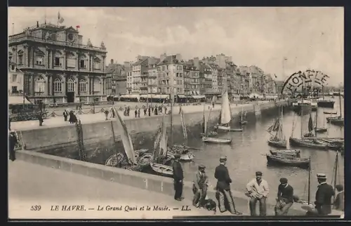 AK Le Havre, Le Grand Quai et le Musée