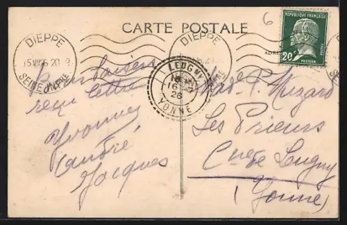 AK Berneval, L`Église et reflet dans l`eau