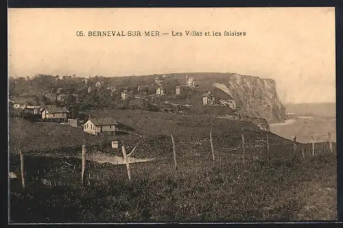 AK Berneval-sur-Mer, Les Villas et les falaises