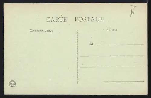 AK Saint-Valéry-en-Caux, Quai du Havre avec bateau amarré et vue des bâtiments??