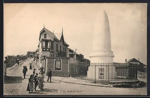 AK Sainte-Adresse, Le Pain de Sucre et rue animée avec passants