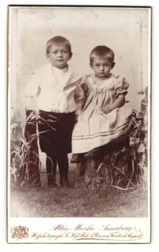 Fotografie Albin Meiche, Annaberg, Zickzackpromenade, Zwei Kinder in heller Kleidung