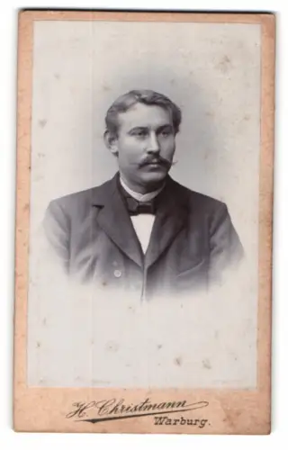 Fotografie H. Christmann, Warburg, Porträt eines Mannes
