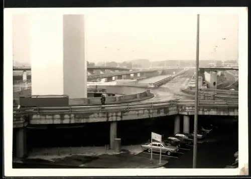 Fotografie Ansicht Köln, Blick auf Zufahrten zum Flughafen, Kölner Flugzeugfestung