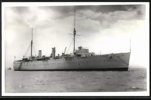 Fotografie britischer Zerstörer HMS Woolwich (F80)