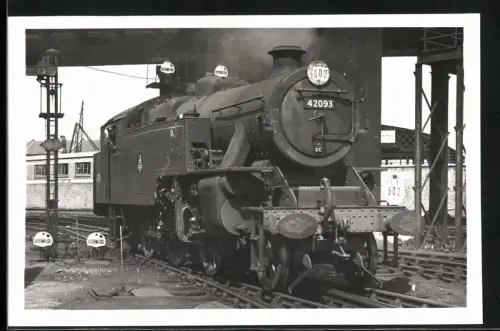Fotografie britische Eisenbahn Fairburn, NR. 42093