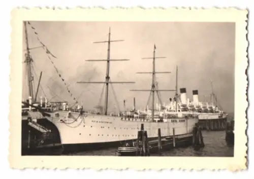 Fotografie Frachtsegeleschiff Hein Godewind, Jugendherbergsschiff im Hamburger Hafen