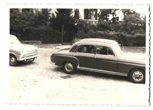 Fotografie Auto Mercedes 220 und Commer Auto