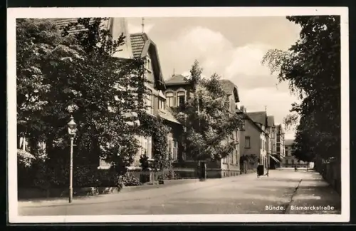 AK Bünde, Bismarckstrasse mit Bäumen