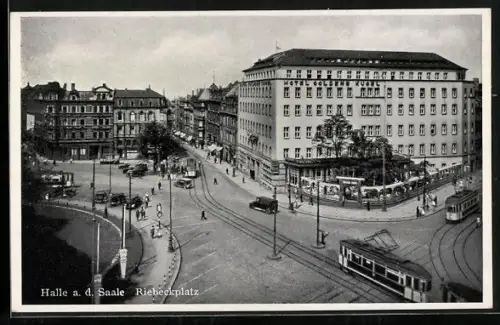 AK Halle / Saale, Riebeckplatz, Strassenbahn, Hotel Goldene Kugel