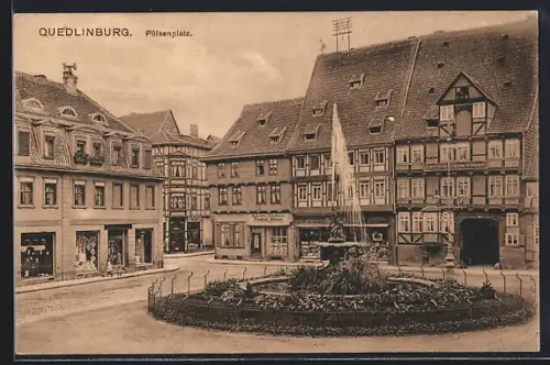 AK Quedlinburg, Pölkenplatz, Brunnen, Fachwerkhäuser