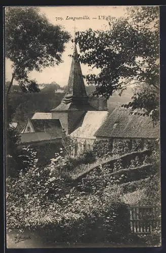 AK Longueville, L`Église entourée de verdure et de jardins