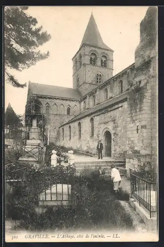 AK Graville, L`Abbaye, côté de l`entrée