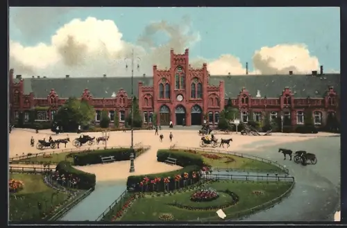 AK Oldenburg / O., Platz vor dem Bahnhof, Kutschen, Leute