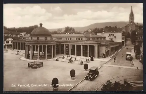 AK Bad Pyrmont, Brunnenplatz, Wandelhalle