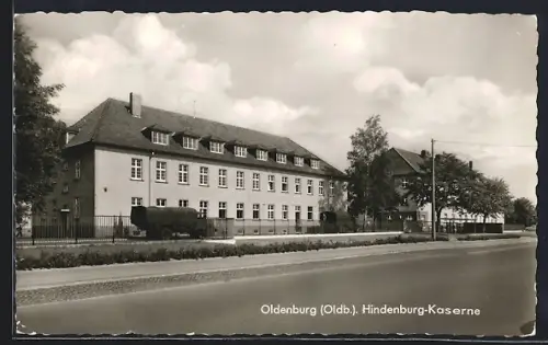 AK Oldenburg /Oldb., Hindenburg-Kaserne