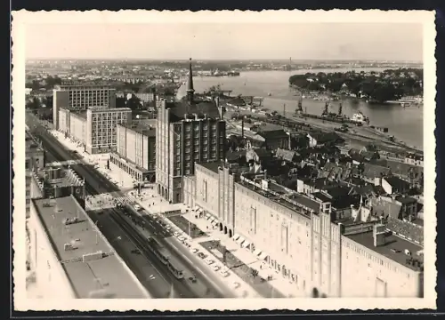 AK Rostock, moderne Architektur nahe des Hafens
